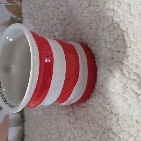 UNIVERSAL STUDIOS DR SEUESS COFFEE MUG - Picture 3 of 4